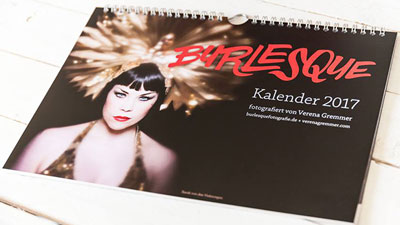 Xarah is the covergirl of the Burlesque calendar by Verena Gremmer 